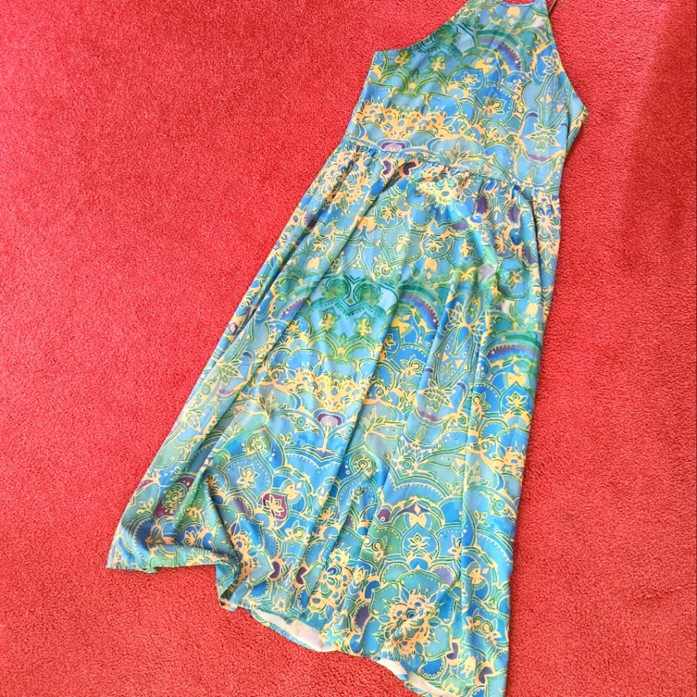 Summer dress. Like new, Never worn. Maxi. Halter. Size Junior L.